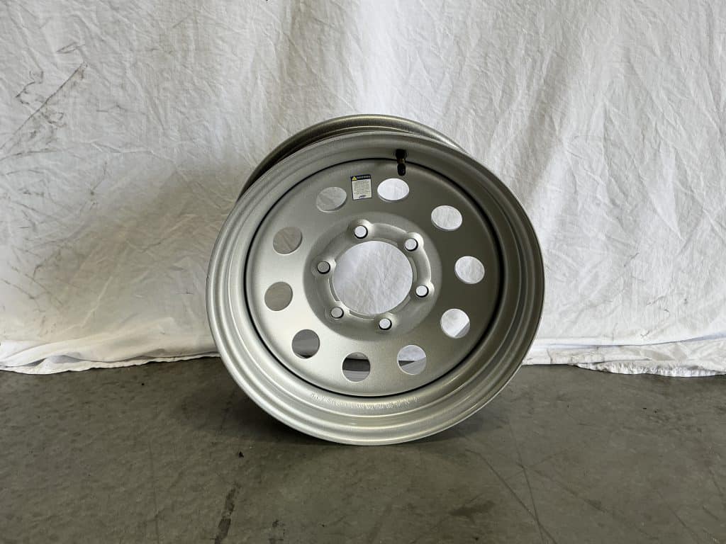 15″ 6×5.5″ Silver Modular Wheel