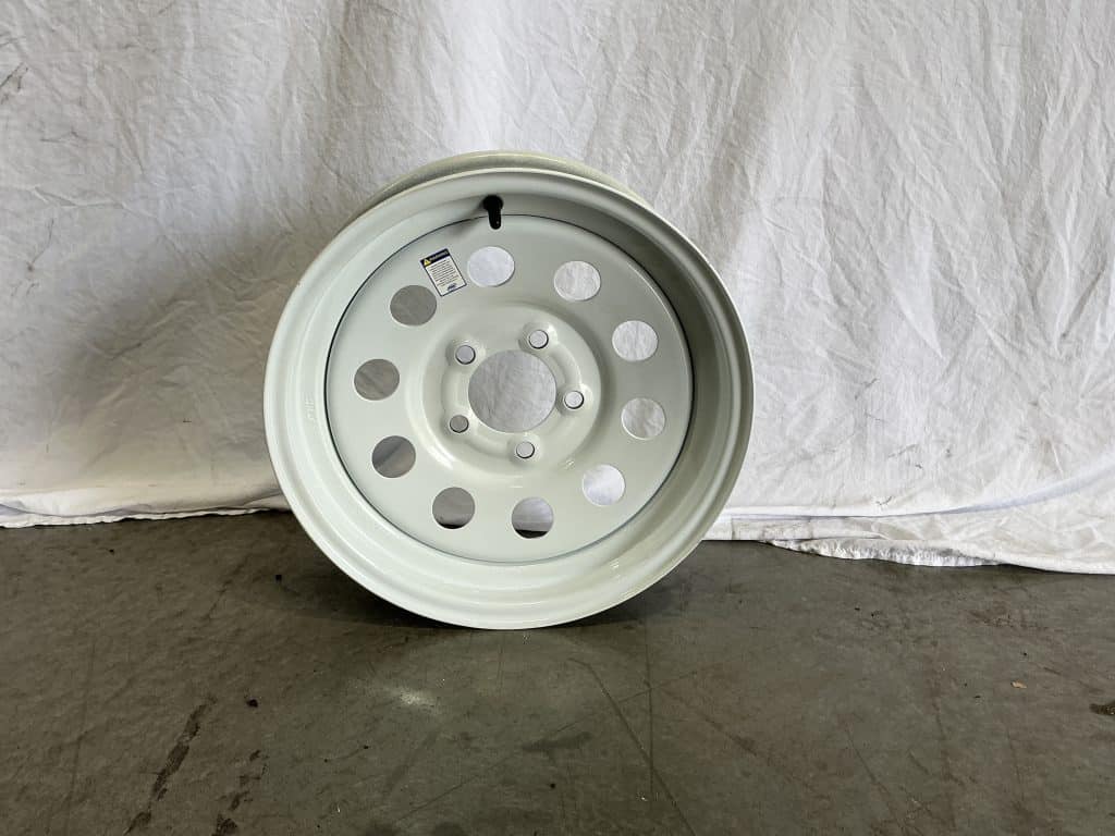 15″ 5×4.5″ White Modular Wheel